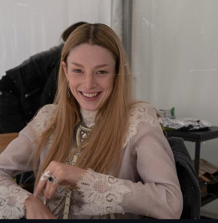 vee ᝢ jules vaughn advocate✰ tweet media