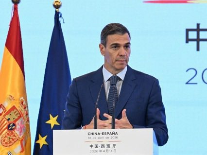 Dernières nouvelles : 🇪🇸 Premier ministre espagnol, Pedro Sánchez :

« Nous exigeons que l'UE impose des sanctions économiques et diplomatiques à Israël. Si nous voulons que le monde nous respecte, nous devons prouver que nos principes valent plus que nos intérêts. L'Espagne a