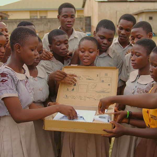 X Freeze tweet media