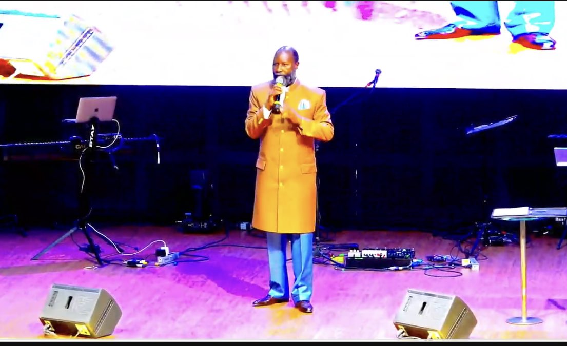 WasongaPrisca's tweet photo. #BrazilHistoricTurn
The coming of Messiah is being trumpeted globally by the Prophet of God, no one has an escape excuse that they were not aware of His coming https://t.co/5yzHLo80sJ