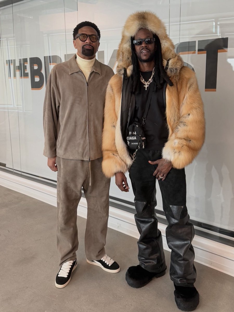 JalenRose's tweet image. Linked up with a real one!

@2chainz #FlashbackFriday