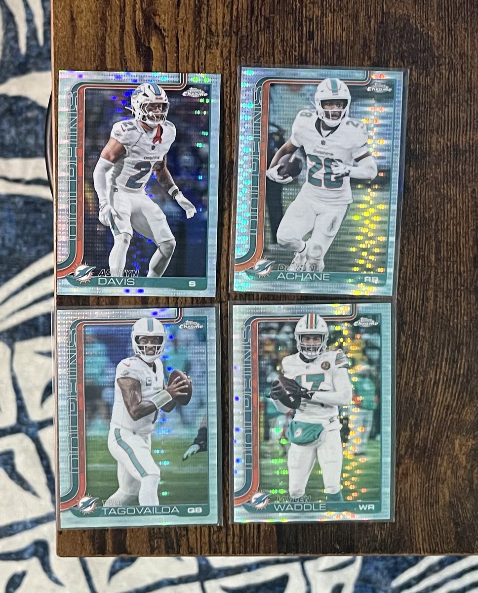 chino_axe's tweet photo. TEAM DOLPHIN https://t.co/rlJiDGmMRw