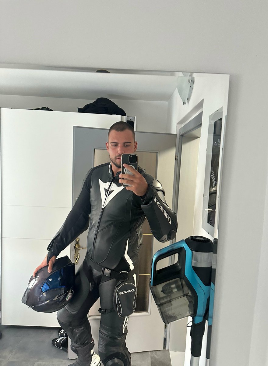 Tyler Blake tweet media