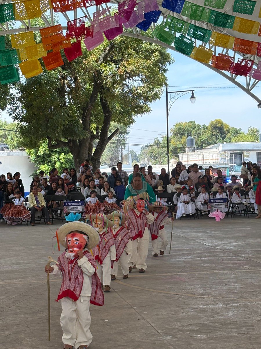 septlaxcala's tweet photo. La SEPE-USET de Tlaxcala, a través del departamento de Educación Indígena, celebró el "Concurso de Bailes Regionales" en San Luis Teolocholco con la participación de 150 niños de 11 escuelas.

https://t.co/7N77OQGw9n https://t.co/BvQwhOubp8
