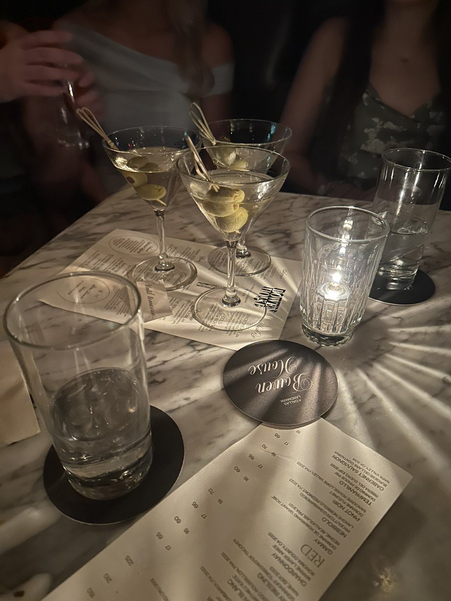 ShinerCocks's tweet image. Friday happy hour… you know where to find Shiner #bang