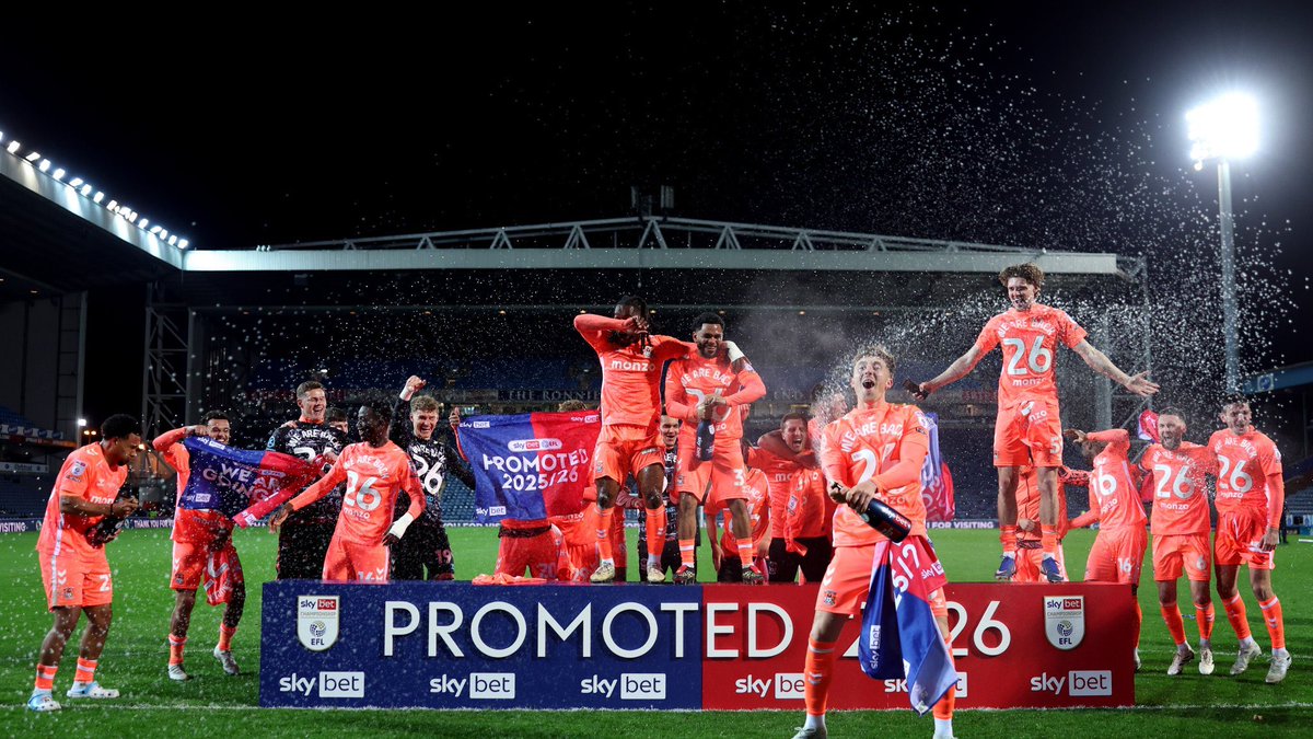 FPL_b0nz's tweet image. Not since Norwich in 03/4 season has a team won the Championship when not in receipt of parachute payments and with a lower half wage bill.

If Cov can go on to win it - it’s statistically the greatest "pound-for-pound" title win in the history of the modern Championship #PUSB