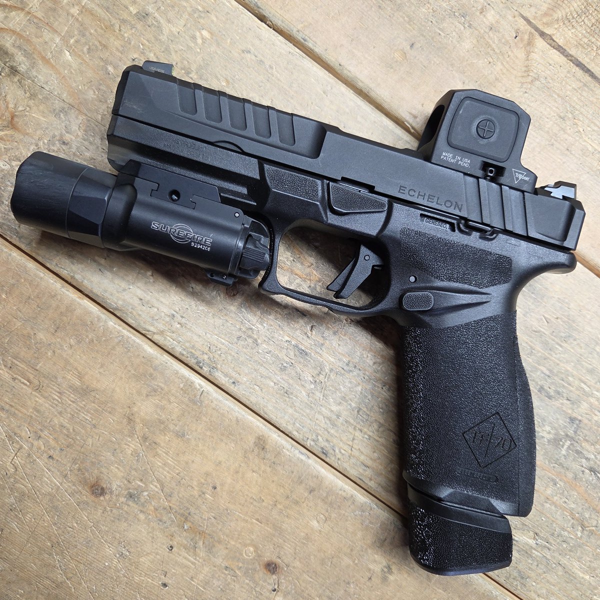MagicPrepper's tweet image. Guys, the @Springfield_Inc Echelon continues to grow on me.  I just like it. Anybody here have a decent amount of time on theirs? What made you choose it over other pistols? 
#9mm