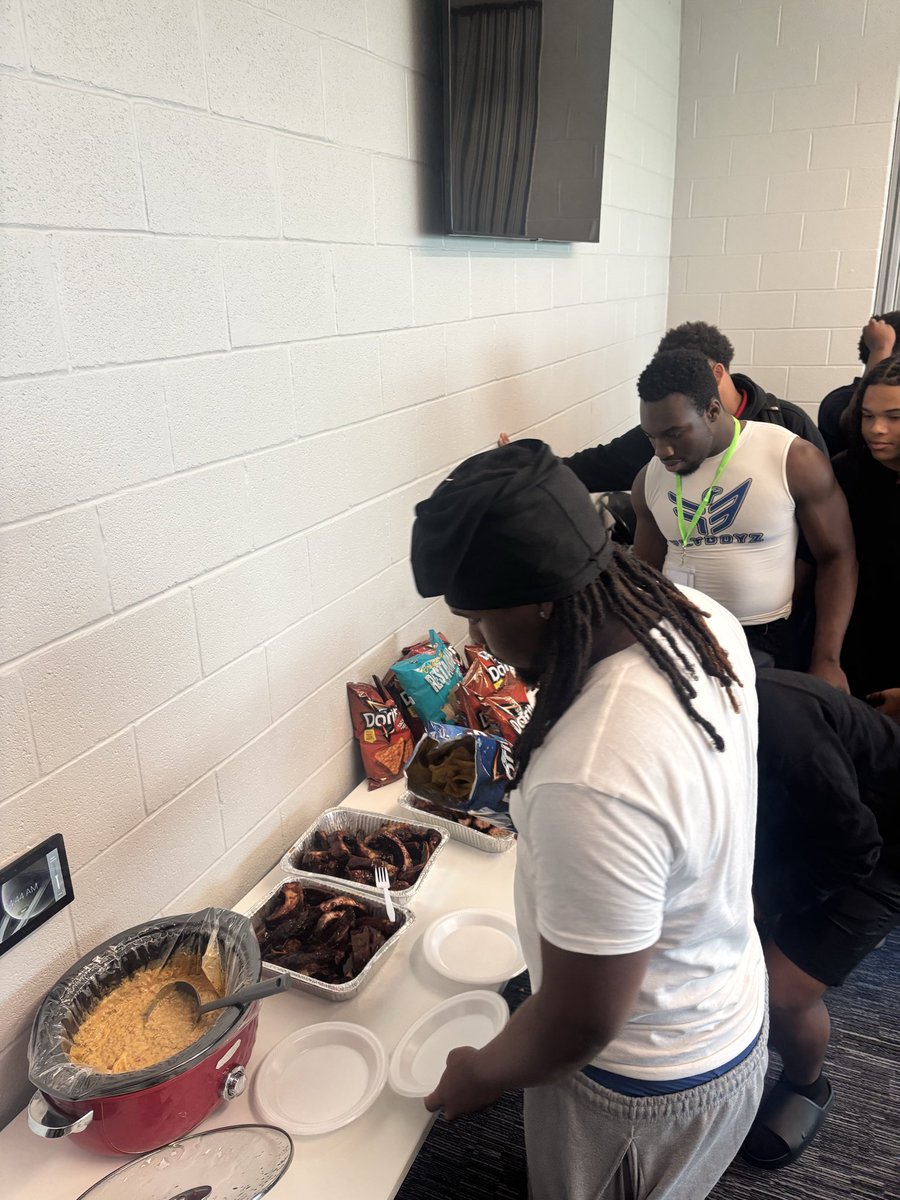 Coach Fields tweet media