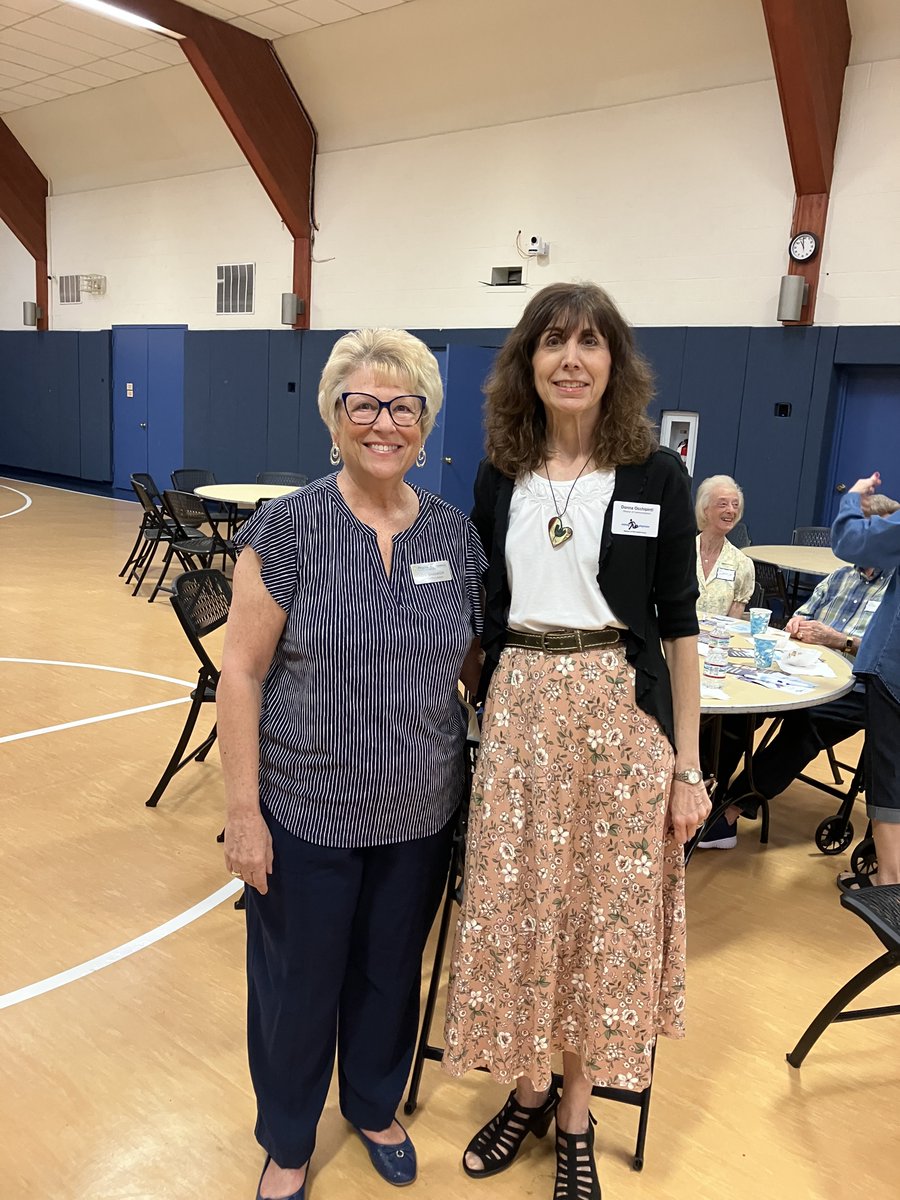 RightatHomeNJ's tweet photo. Right at Home &amp; Visiting Physicians connected with the Westfield Senior Group at St. Helen’s! Thanks for having us! #SeniorCare #CommunityEngagement https://t.co/VaB8fqu4WZ