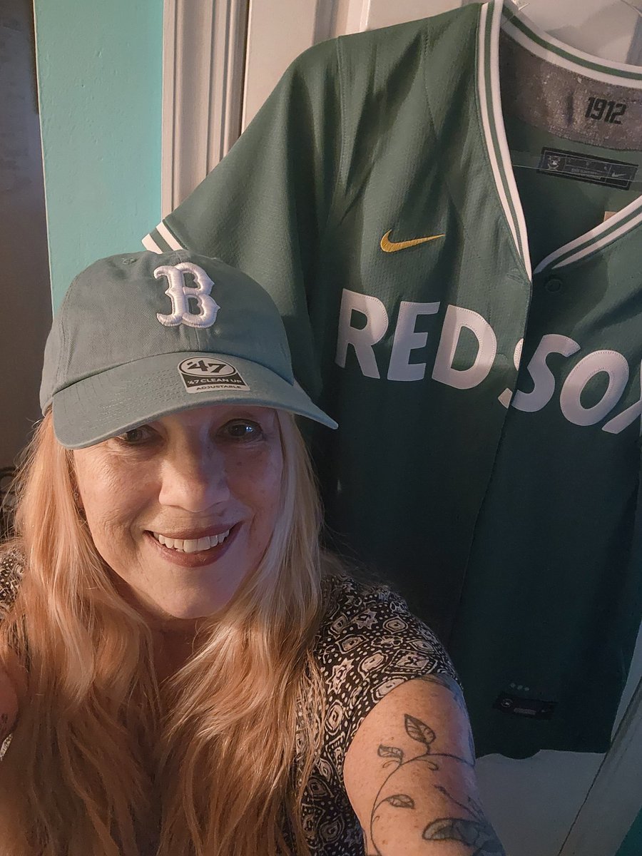 Conservative In Paradise🇺🇸🙏⚾️🏈🏒😈👻👽 tweet media