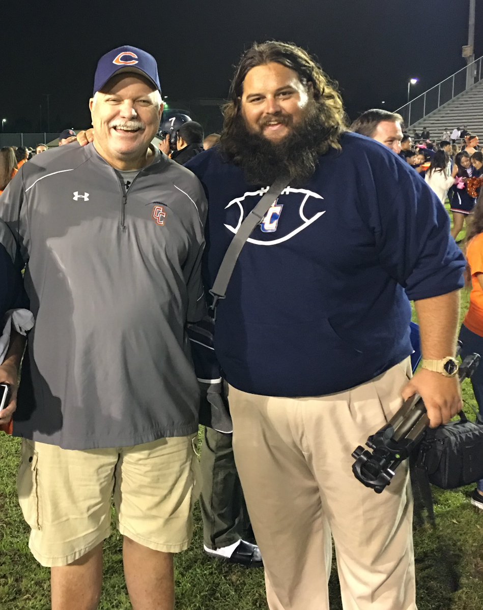 Tom Blazer tweet media