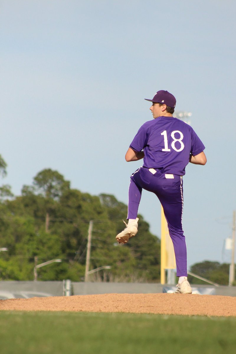 Samneel20's tweet photo. Sam Neel 2028 RHP varsity season pitching stats
Final Stats:
27.2 IP
12 H
2 ER
28 K
9 BB https://t.co/V2thaTU8Xe