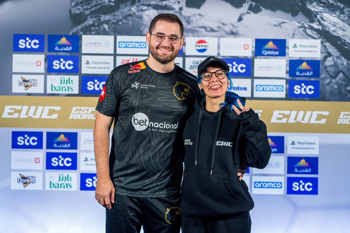 PiwDuarte's tweet photo. Obrigada por tudo, Professor! 💙 https://t.co/ZjZ2GNHPVa