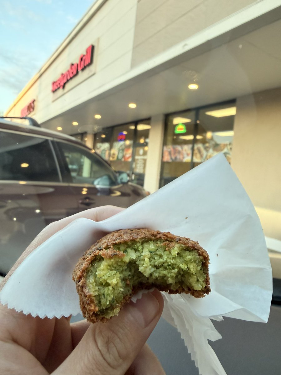 Mike Emond tweet media