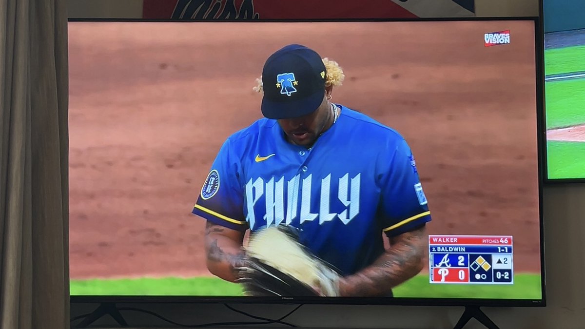 The Phillies city connect uniforms are an insult to this beautiful sport
