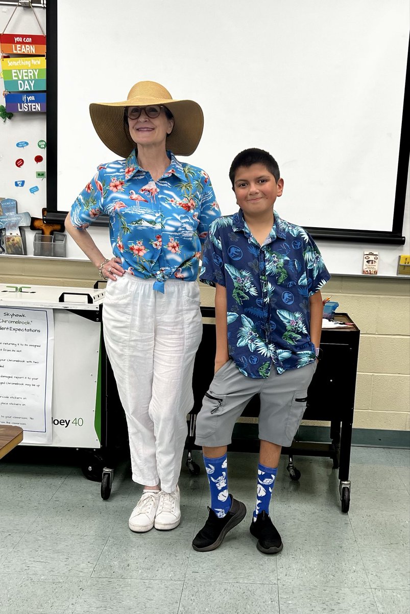 MsGarcia65's tweet image. Administrator Spirit Week #VacationFriday 🌺 #FriYay 🥳 #WhatABlessing 🙏🏼#NorthsideUnstoppable 💪🏼#SkyhawkPride 💙💚#Thirty_Two_rrific_Years 
🥉🥈#TeachYourHeartOut ❤️ #VHawks 🪽 #imsogladwehadthistimetogether 👂🏼#mimiandcompany 💋