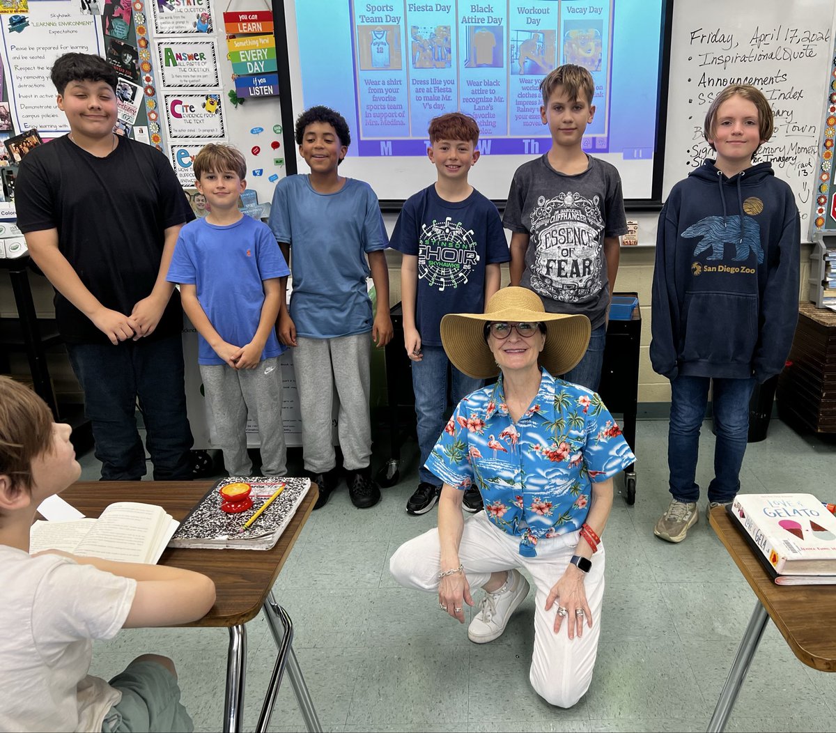 MsGarcia65's tweet image. Administrator Spirit Week #VacationFriday 🌺 #FriYay 🥳 #WhatABlessing 🙏🏼#NorthsideUnstoppable 💪🏼#SkyhawkPride 💙💚#Thirty_Two_rrific_Years 
🥉🥈#TeachYourHeartOut ❤️ #VHawks 🪽 #imsogladwehadthistimetogether 👂🏼#mimiandcompany 💋