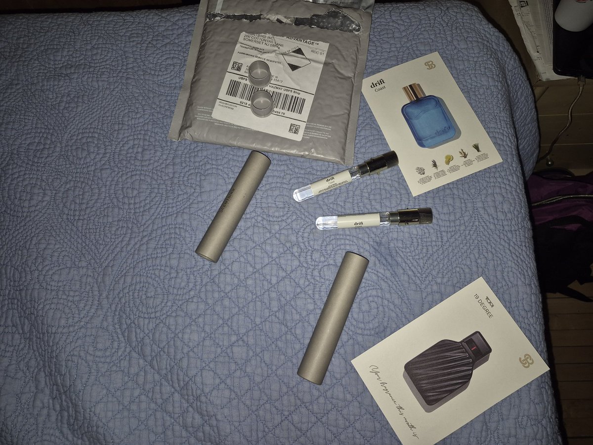 official_adamj's tweet image. @Scentbird c'mon folks.... two different scents cards, received 2 of the same item.  #Customer ##CustomerExperience #customerservice