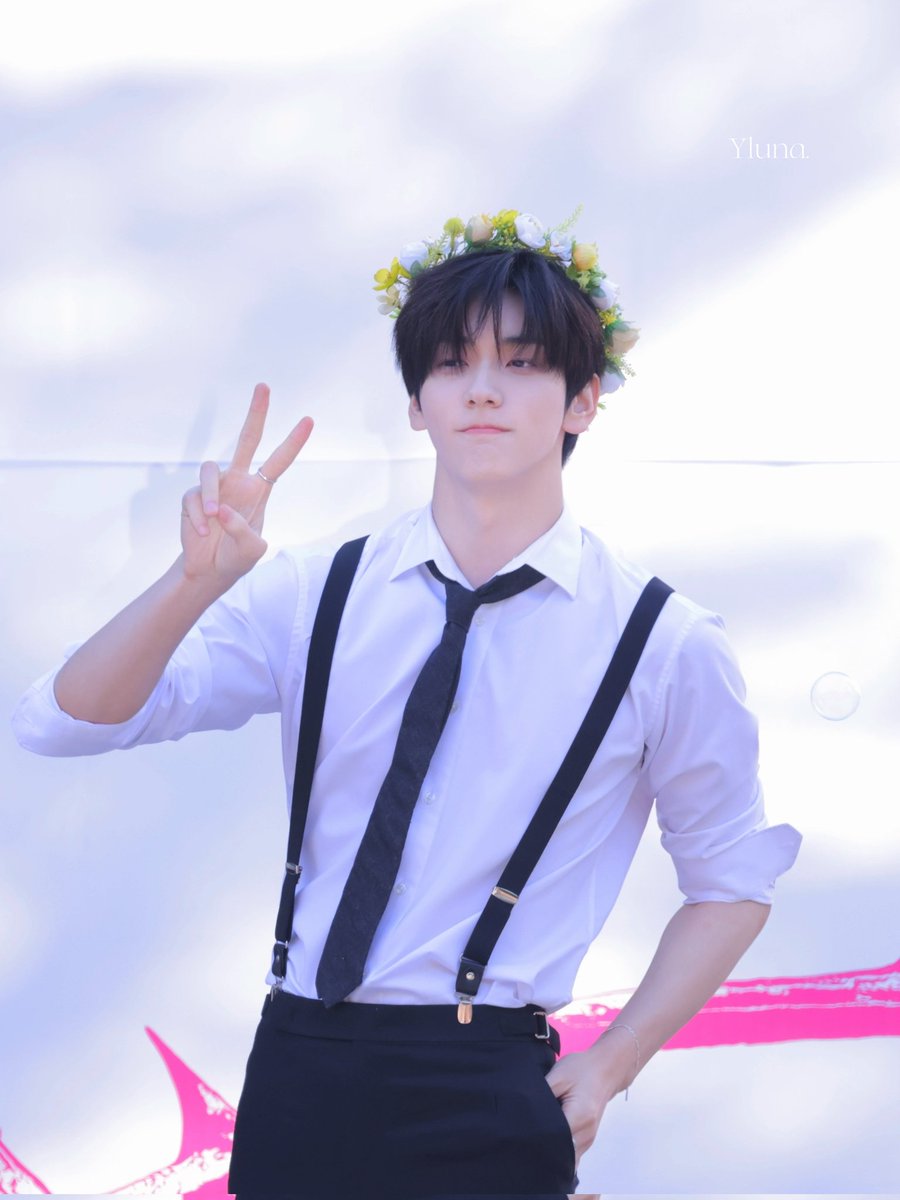 Yluna05's tweet photo. 260418 미니팬미팅
왕자님👑
#수빈 #SOOBIN 
#TOMORROW_X_TOGETHER  
#투모로우바이투게더 https://t.co/fEY1YXoesC