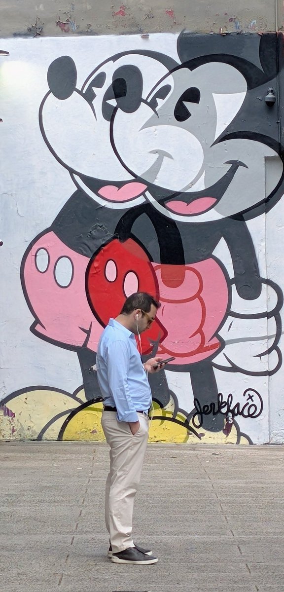 blackswantrader's tweet image. #nyc #street #photography #soho