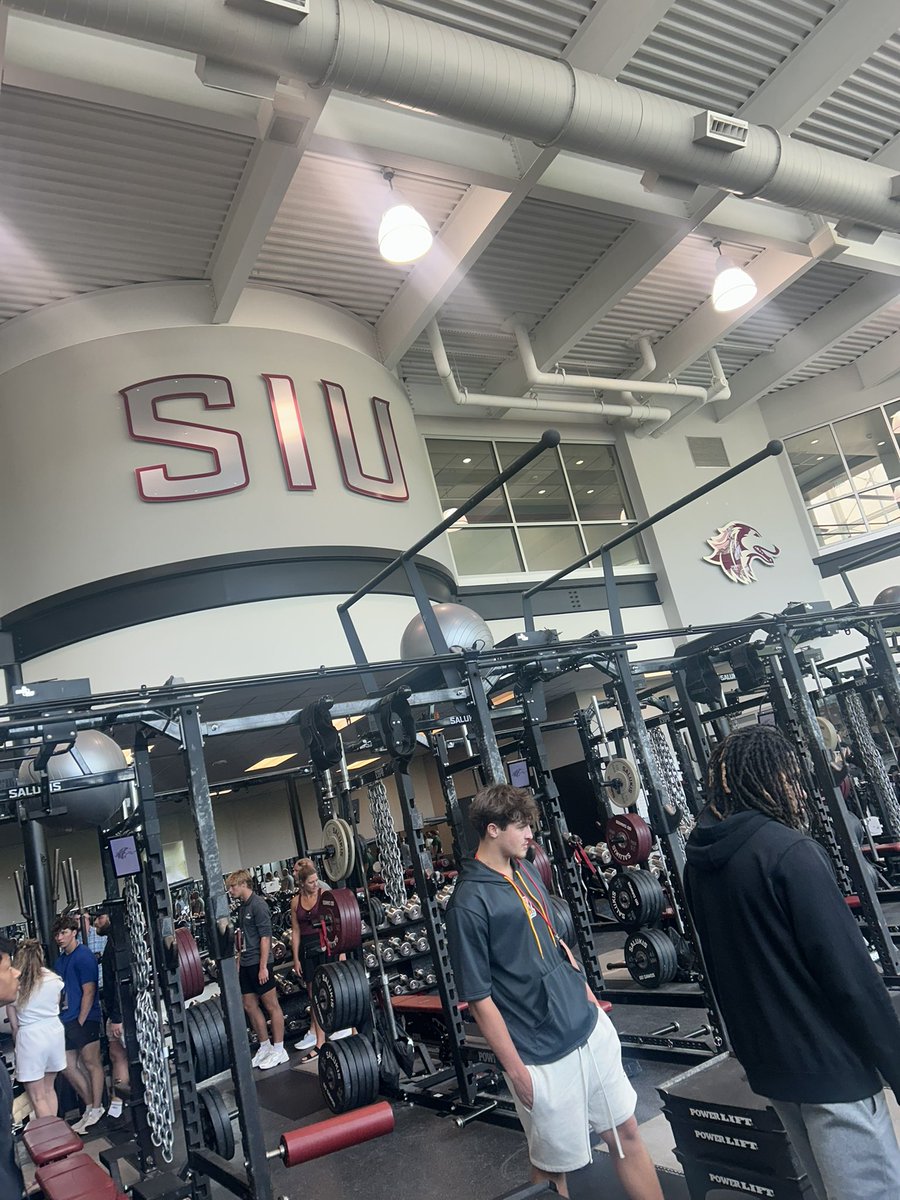 Had a great time at siu for my junior day!!! <a href="/SIU_Football/">Saluki Football</a> <a href="/CoachEmoore/">Eriq Moore</a> <a href="/CoachDocGooden/">Doc Gooden ILLSPORTS247</a> <a href="/donald9_donald/">Doc Donald</a> <a href="/LondonD1040/">London</a> <a href="/DPhiffer2006/">Darion Phiffer</a> <a href="/DDevine1020/">Coach Devine</a>