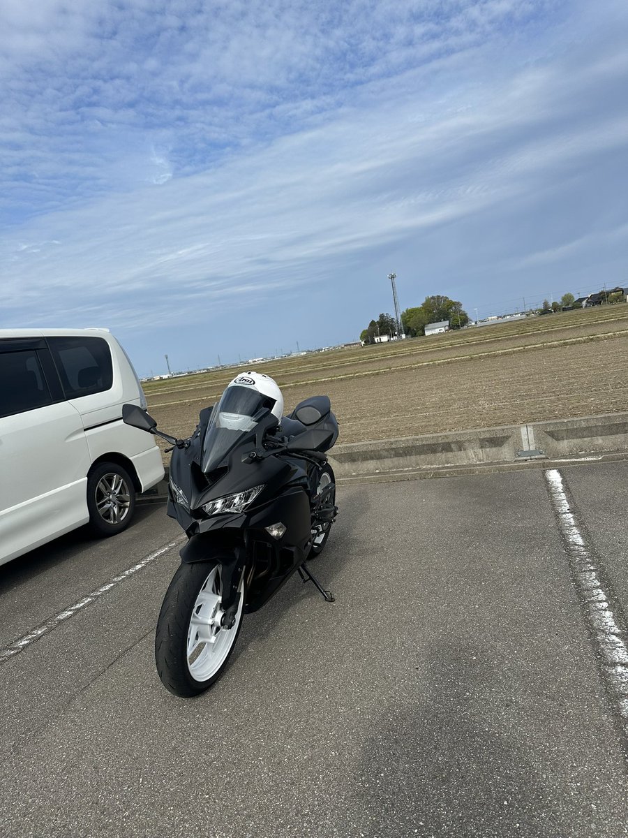 ひろと tweet media