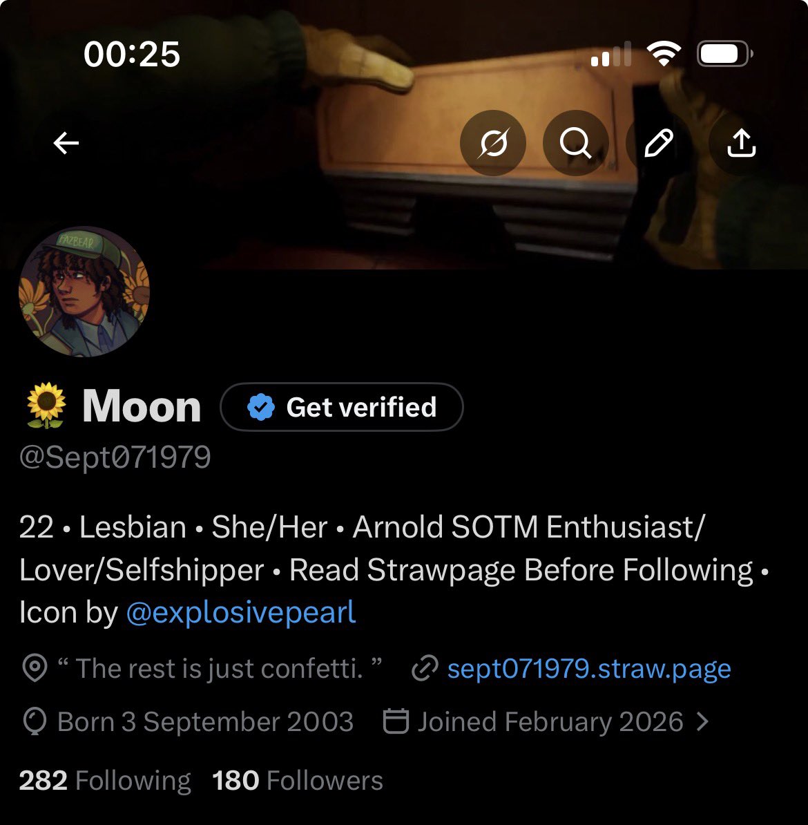 🌻 Moon tweet media