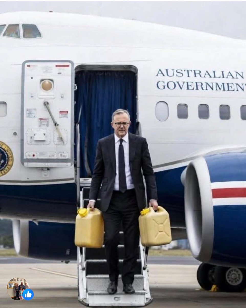 roarktorque's tweet image. Albo has travelled overseas to fix the fuel crisis. 
#primeminister #worstpmever #albo
