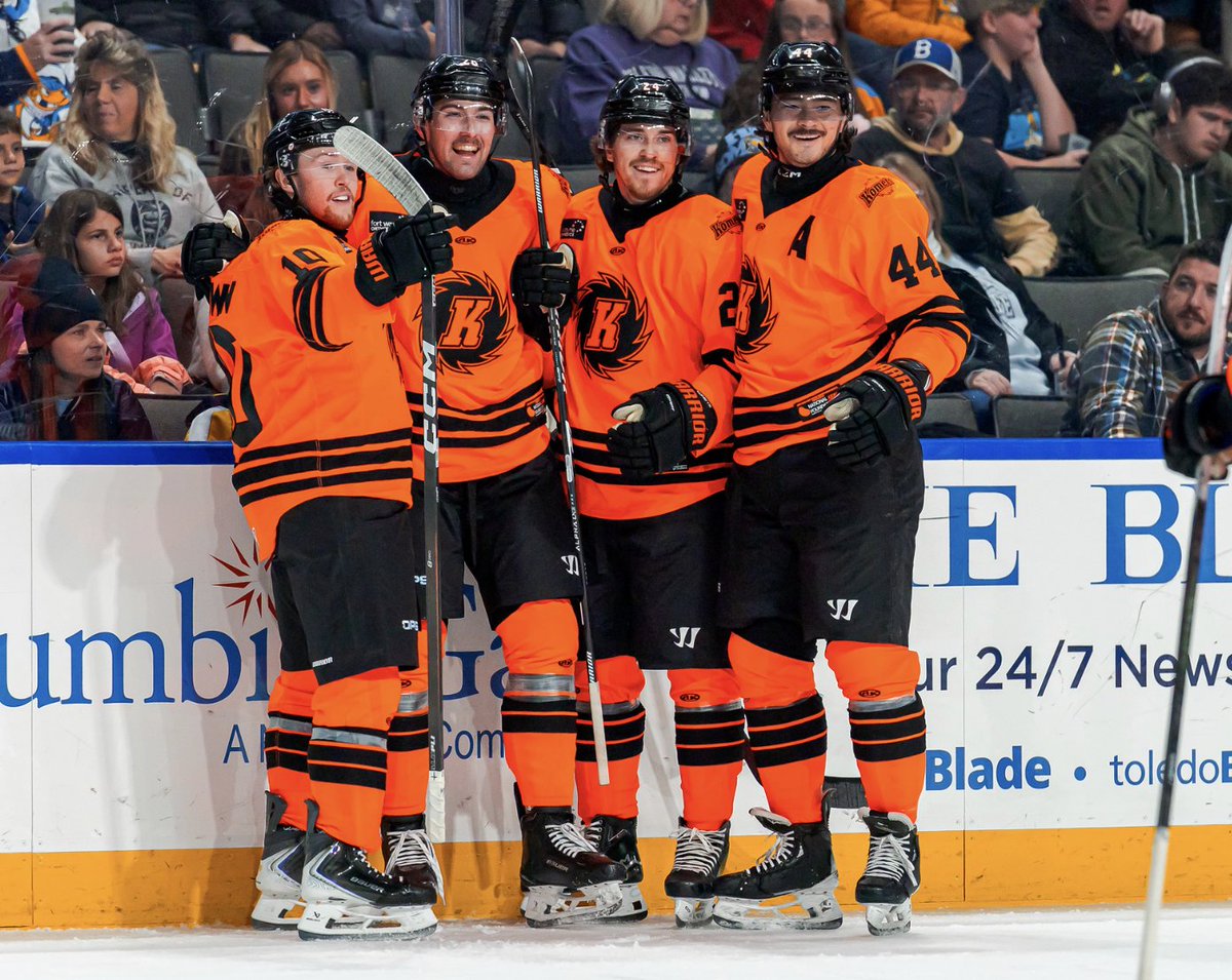 x - Komets Khronicles tweet media