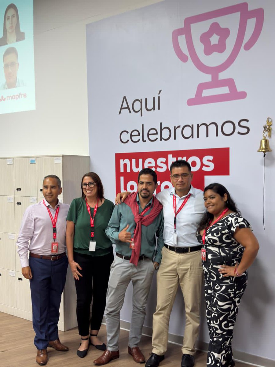 AROSSIBRAC1's tweet photo. ¡Celebrando un nuevo hito! 🚀 Orgulloso de este reconocimiento en #Mapfre. Mucha pasión y trabajo duro para seguir en la cima. ¡Esto apenas comienza! 😉
 
#Exito #TopPerformer #Motivacion #TrabajoEnEquipo #Seguros #VidaLaboral #Goals https://t.co/2LJQeSPIX7