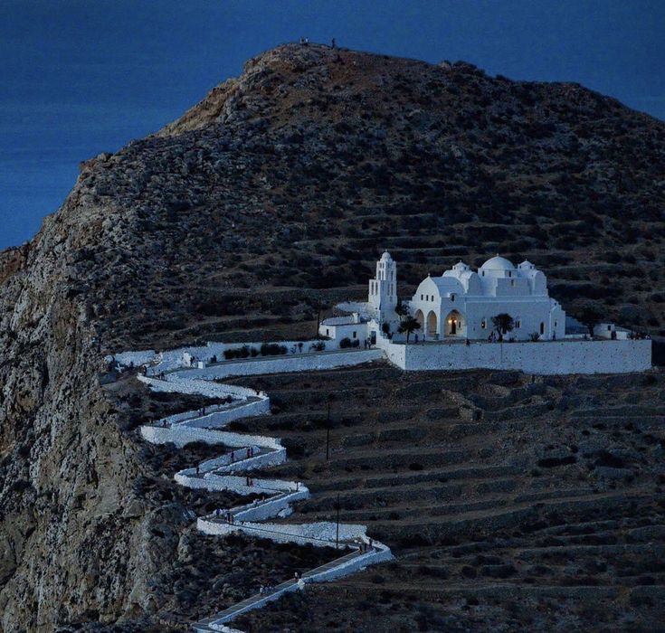 Nationalist tweet media