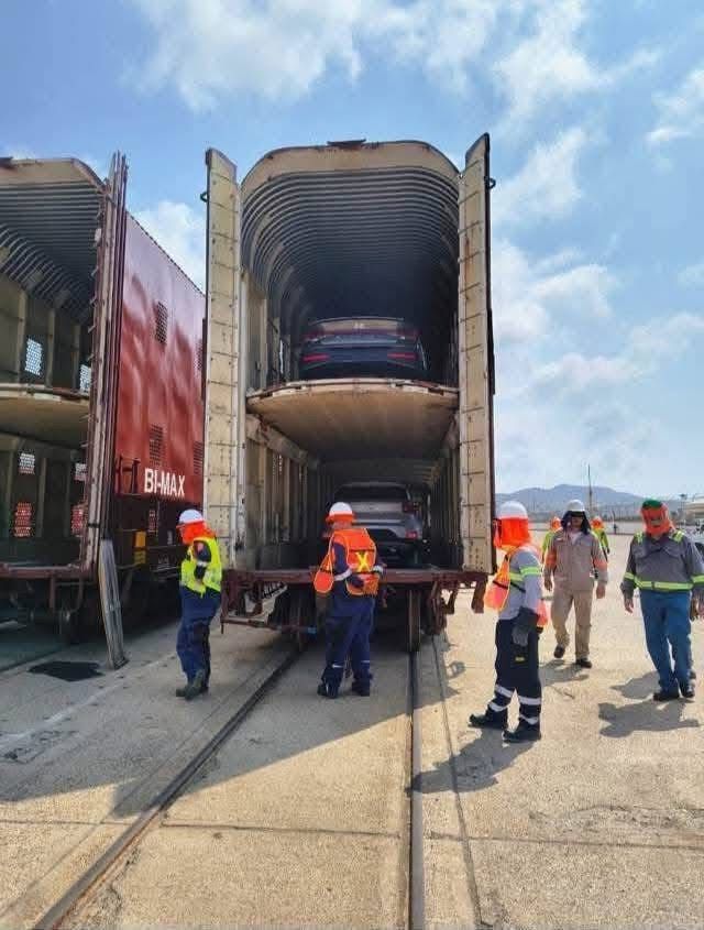 Movilizará #Coatzacoalcos 3 mil vehículos Hyundai en mayo a través del Tren del Corredor Interoceánico costaveracruz.mx/2026/04/17/mov… a través de <a href="/CostaVeracruz/">Reporte de Prensa</a>