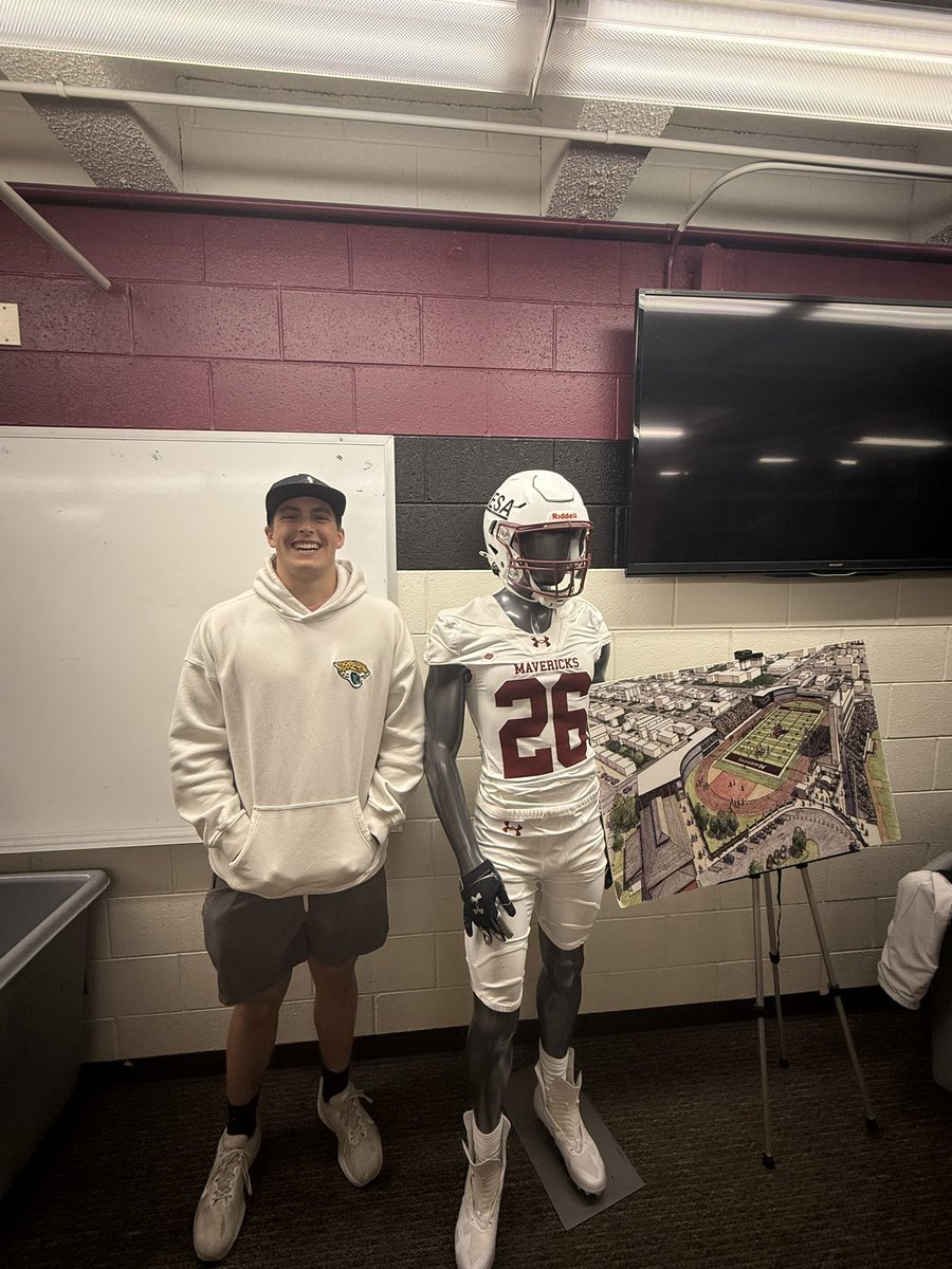 Cohen Saunders tweet media