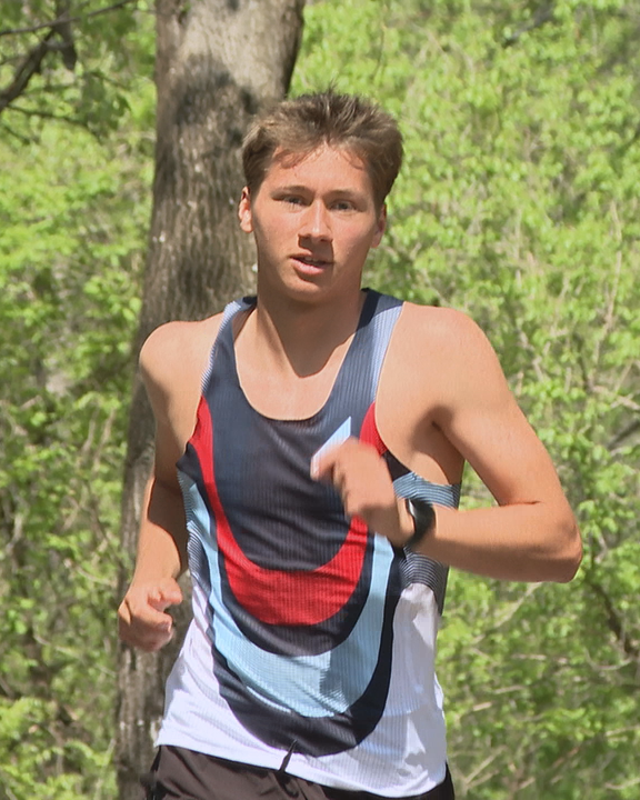 WHSVnews's tweet image. Turner Ashby senior among youngest to compete in Boston Marathon | Story: whsv.com/2026/04/17/tur…