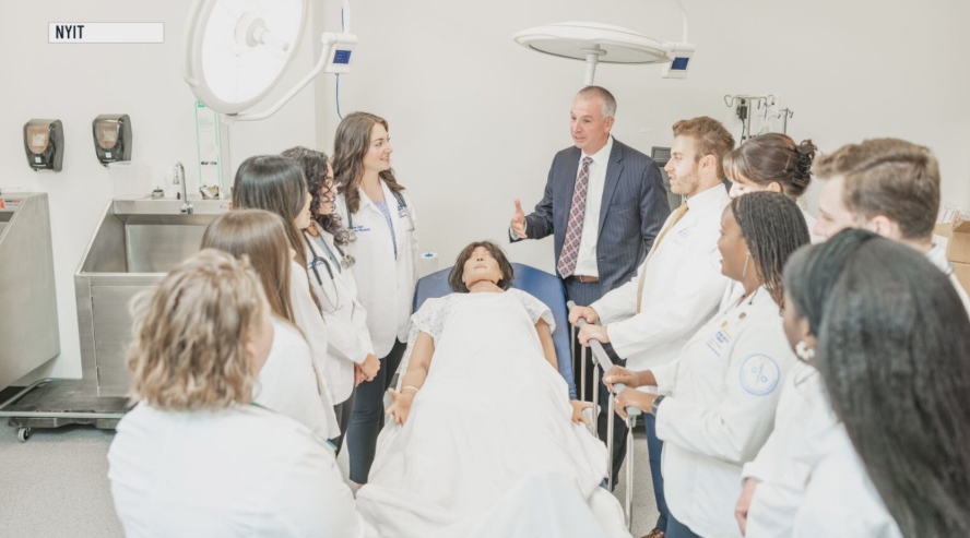 Region8News's tweet photo. Governor Sarah Huckabee Sanders appointed Dr. Shane Speights to the Arkansas Board of Health. https://t.co/c7nZfKnRsI https://t.co/nYTXVlOilJ