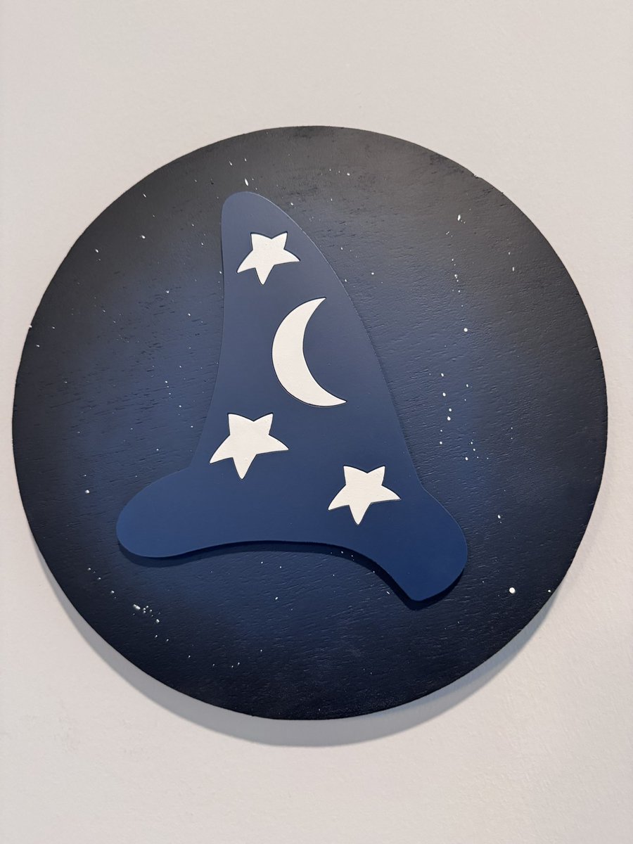aedreamco1's tweet image. Check out newest design! Inspired by Mickeys infamous Sorcerer hat! #HomeDecor #HomeDecor #Disneydecor #SorcererMickey 

aedreamco.etsy.com/listing/449043…