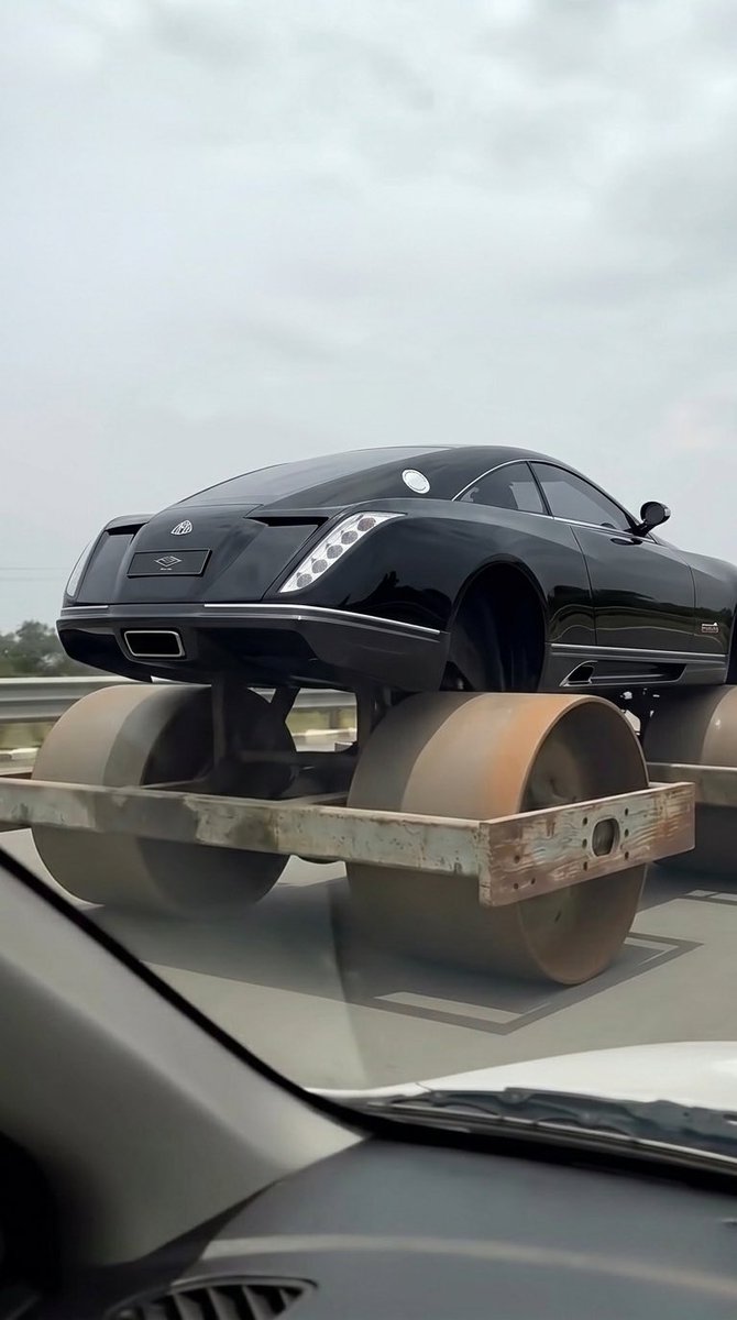 The Maybach Exelero - one of one, going wherever it wants, however it wants.