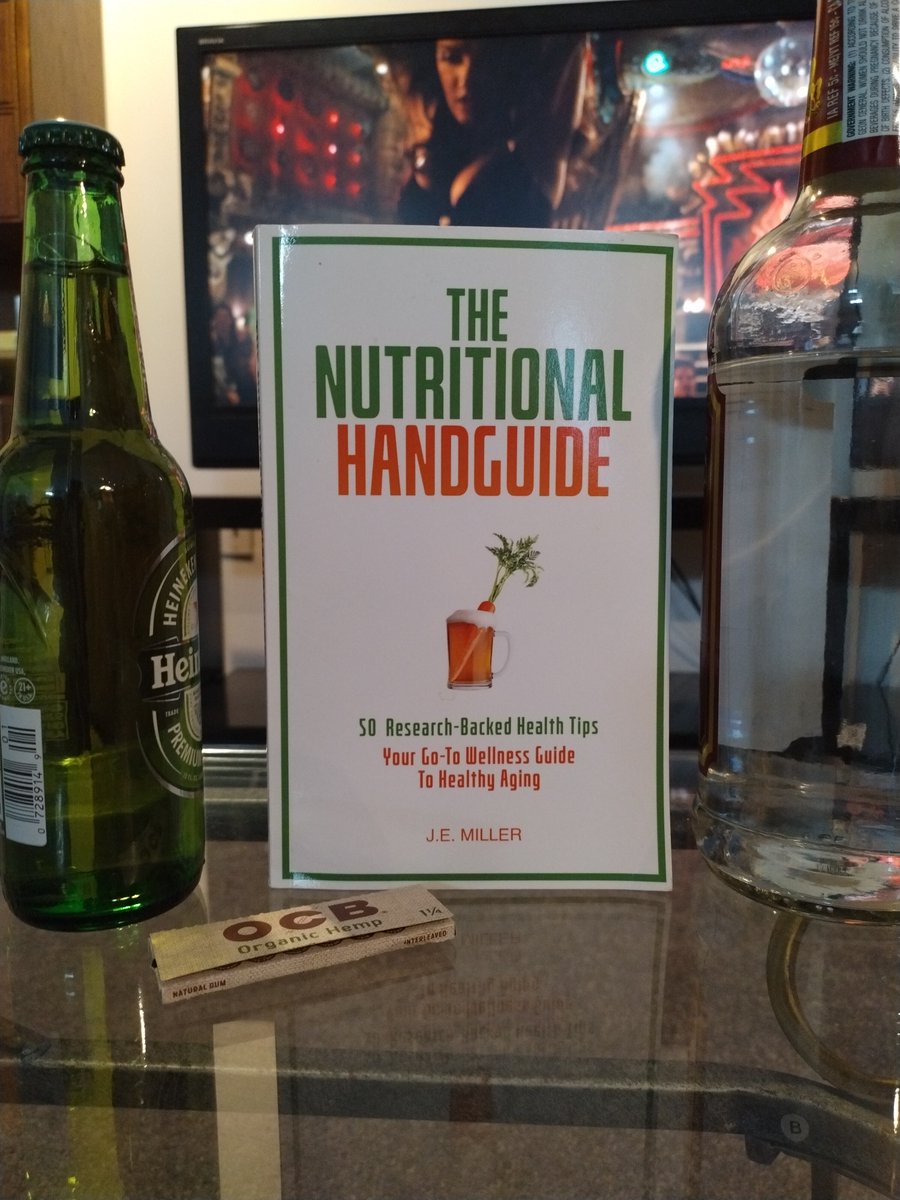NutritionalBook's tweet image. TheNutritionalHandguide.com: A one-of-a-kind health book featuring 50 simple yet powerful nutrition tips that include must-read nutritional advice for anyone who drinks alcohol or smokes (anything) or has in the past. #selfhelp #antiaging #nutrition #wellness #bookx #booktok #booksky