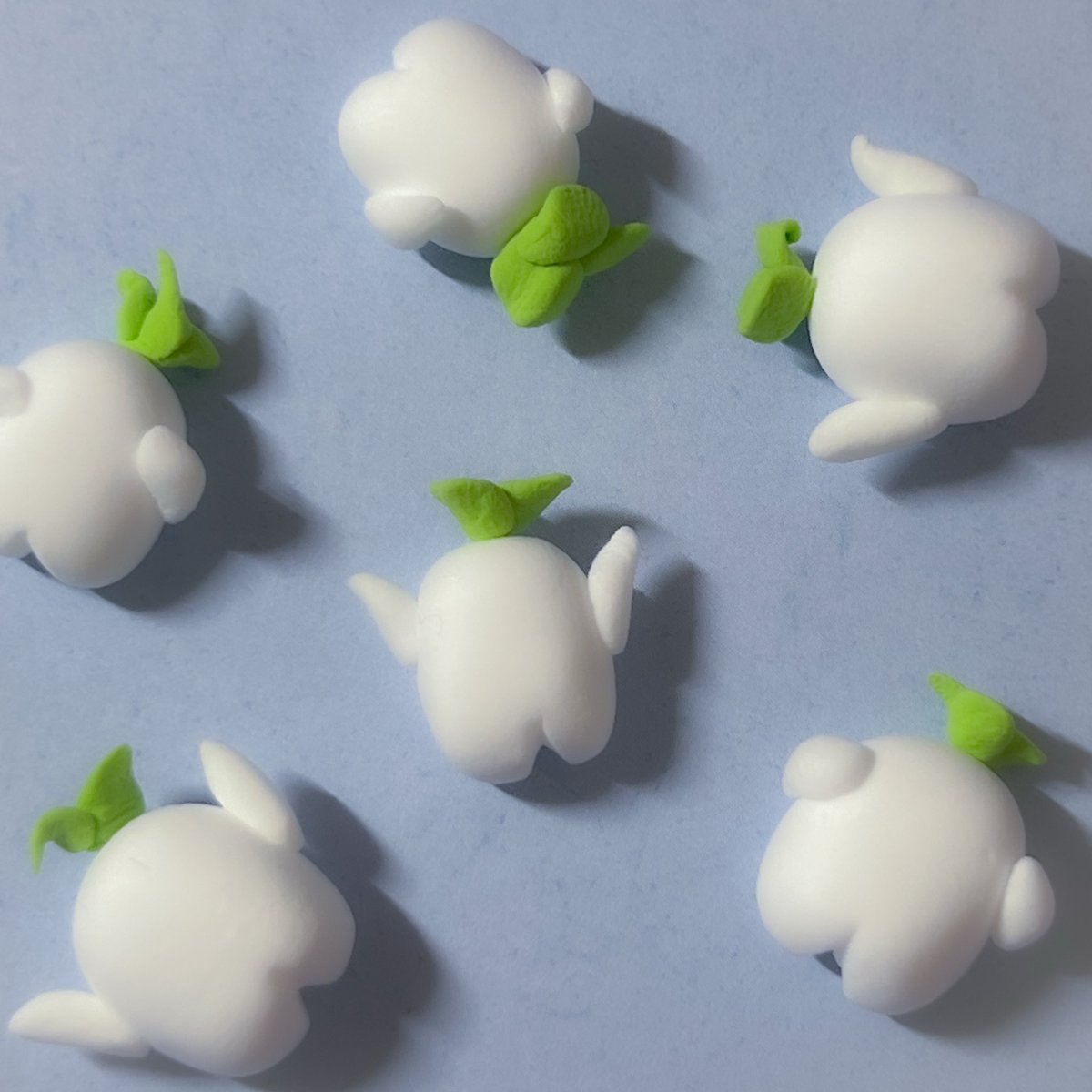 涼しい気分になる二十日ダイコンたち

#だいこん #大根 #ダイコンといっしょ