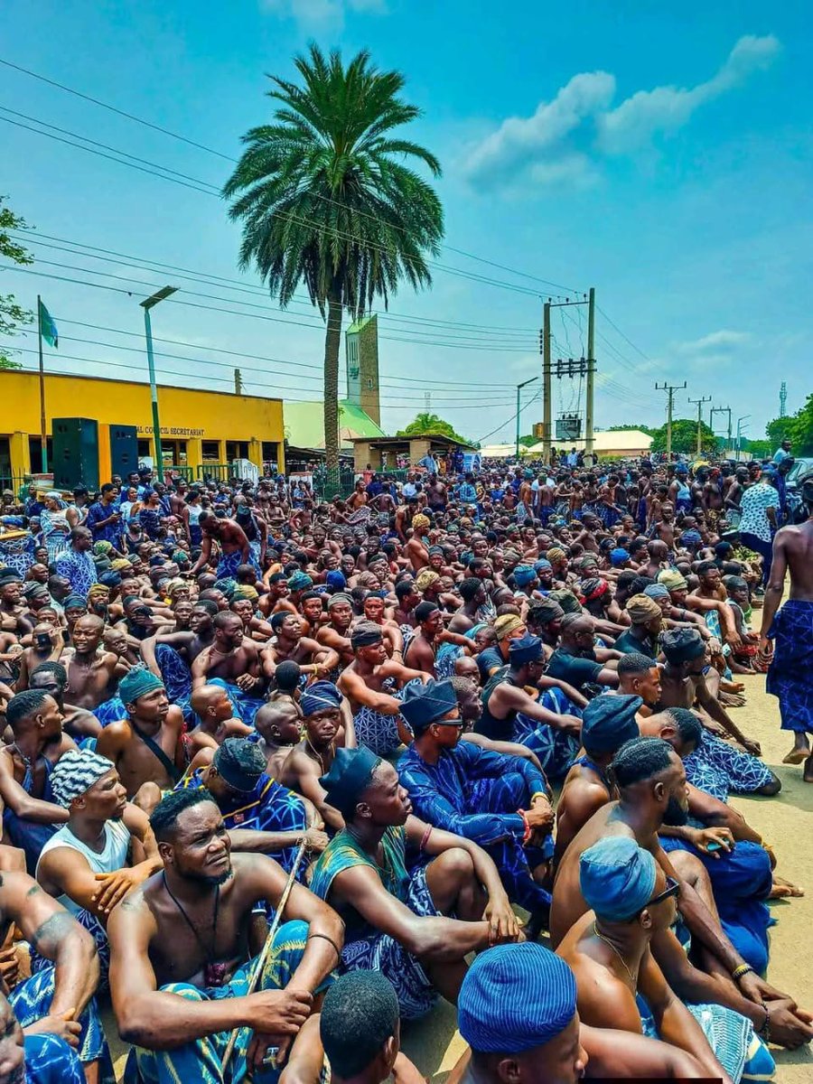GovAgbuKefas's tweet photo. I joined dignitaries at the Jukun Youth Day Cultural Celebration in Wukari today. The colourful event took place at the palace of the Paramount Ruler of the Jukuns, the Aku Uka. 

The colourful procession drew participants from across the community as youths and cultural groups took to the streets dressed in beautifully crafted traditional Jukun attire.  

Our administration is committed to advancing education, strengthening youth empowerment initiatives —  and improving security to create an enabling environment for growth and prosperity.

#MovingForward