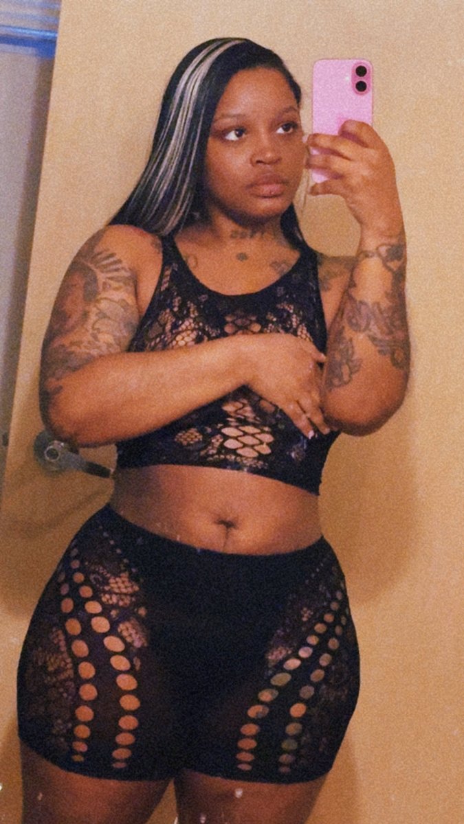 sincerelyyHerr_'s tweet photo. 🕸️♟️🖤🤍 https://t.co/8uMAR93VyL