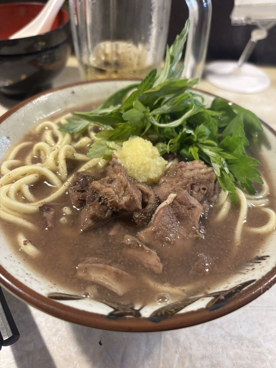 沖縄、高校の時以来。昨夜はヤギ料理頂きました。刺しなんて、まず関東じゃないし、ヤギ餃子は絶品！