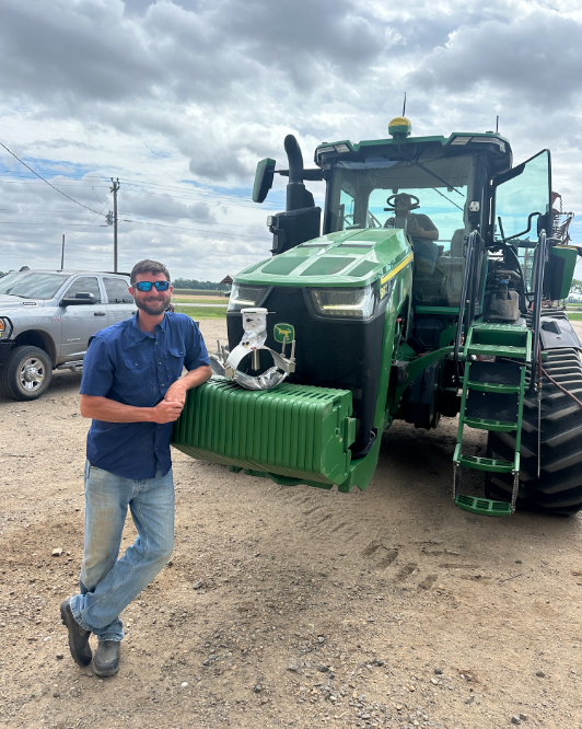 CropPerDropAr's tweet photo. 2025 Soybean @CropPerDropAr contest winner John Allen McGraw shown with his 10" flow meter donated by Seametrics. Thanks to Seametrics for being a sponsor, and congratulations John for another winning entry. https://t.co/gXX3UsGqcP
