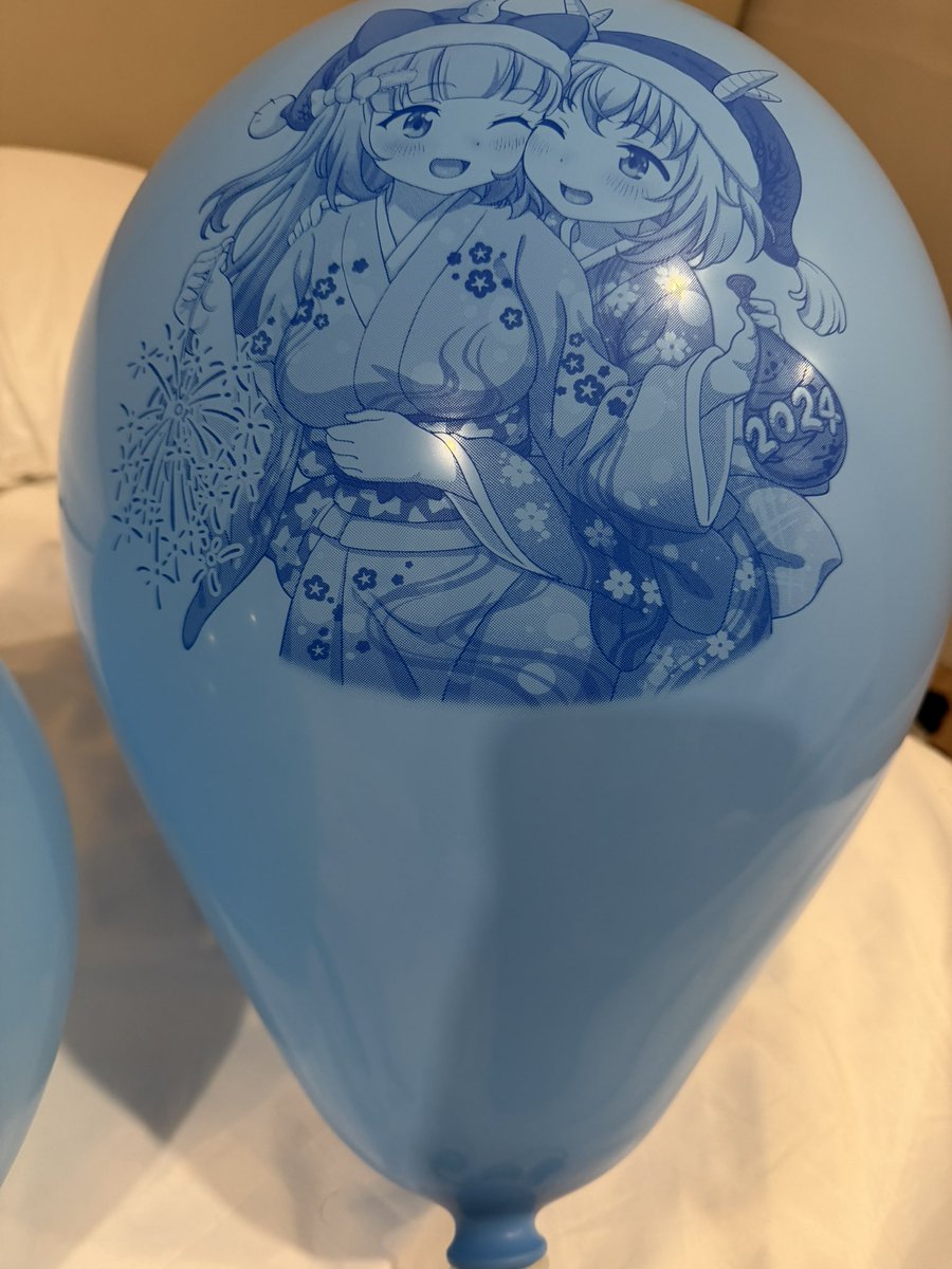 hngyng022826603's tweet image. 到酒店了，开玩！
#looner #風船