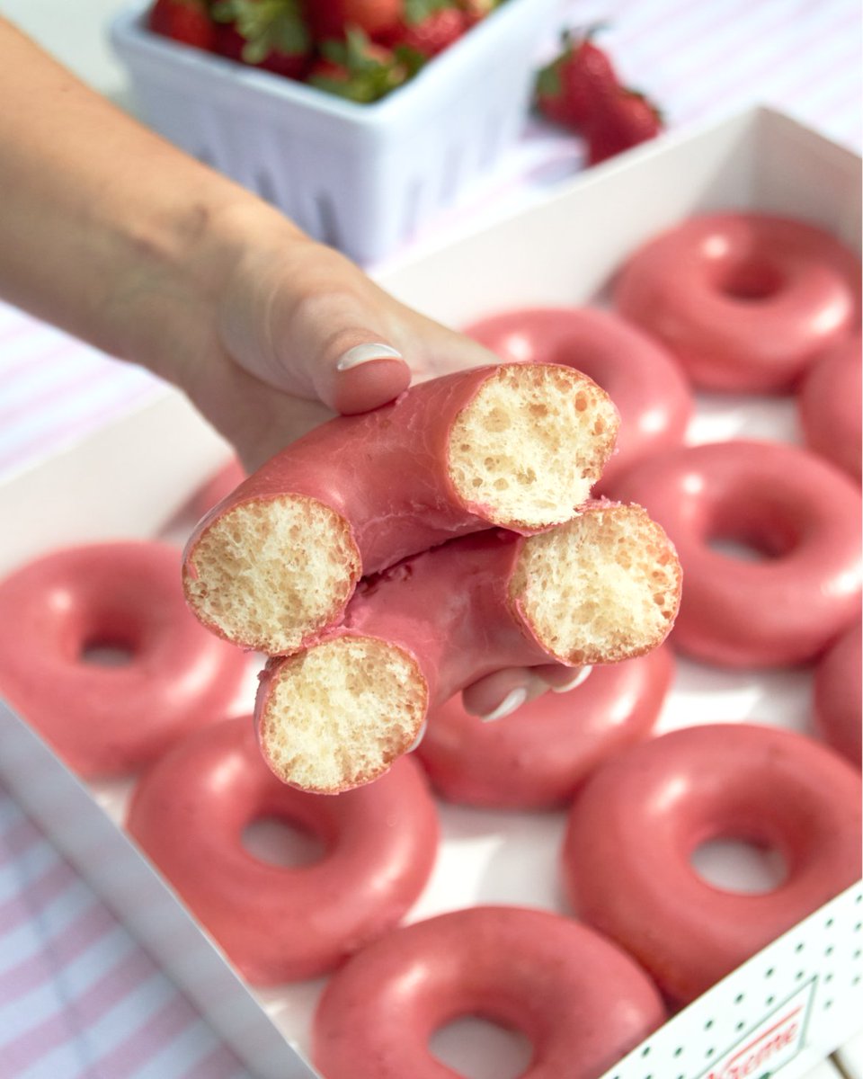 Krispy Kreme tweet media