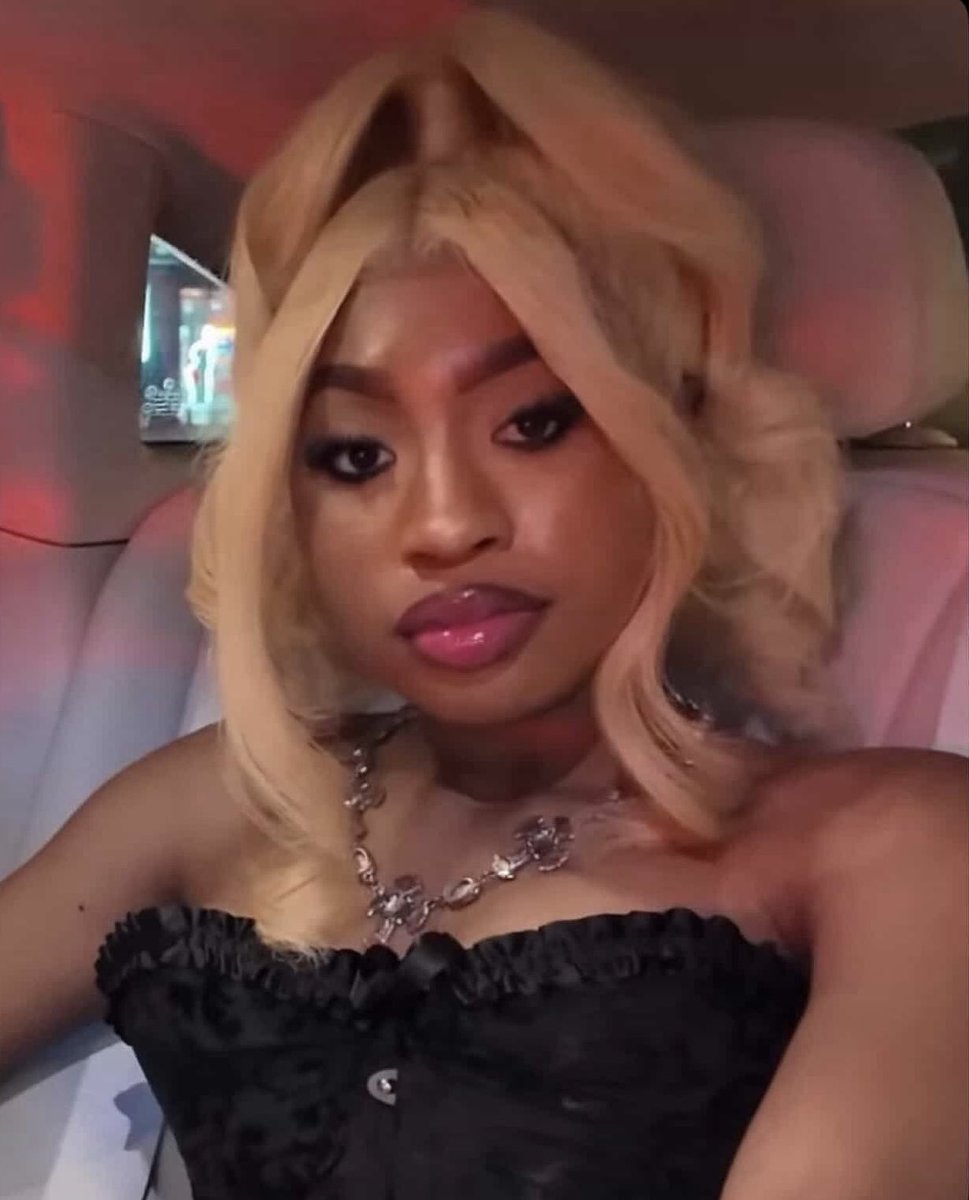 ITS BARBIE BITCH 🎀 tweet media