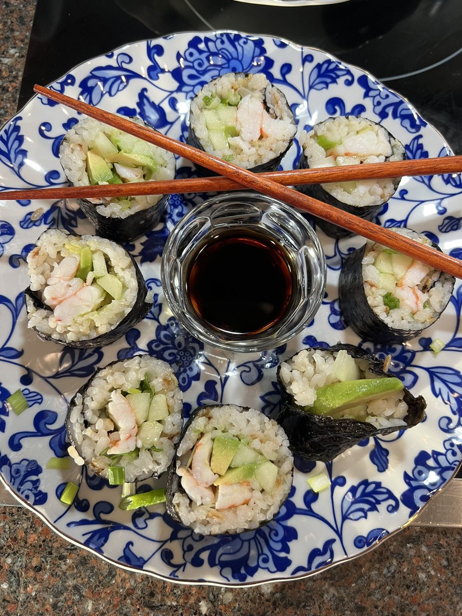 ChefSusanYtt's tweet photo. Sushi by Chef Susan! Friday night dinner at home-
#chefsusanytterberg #orlandopersonalchef https://t.co/Yqz0YbCUIP https://t.co/jBbZkmyU7T
