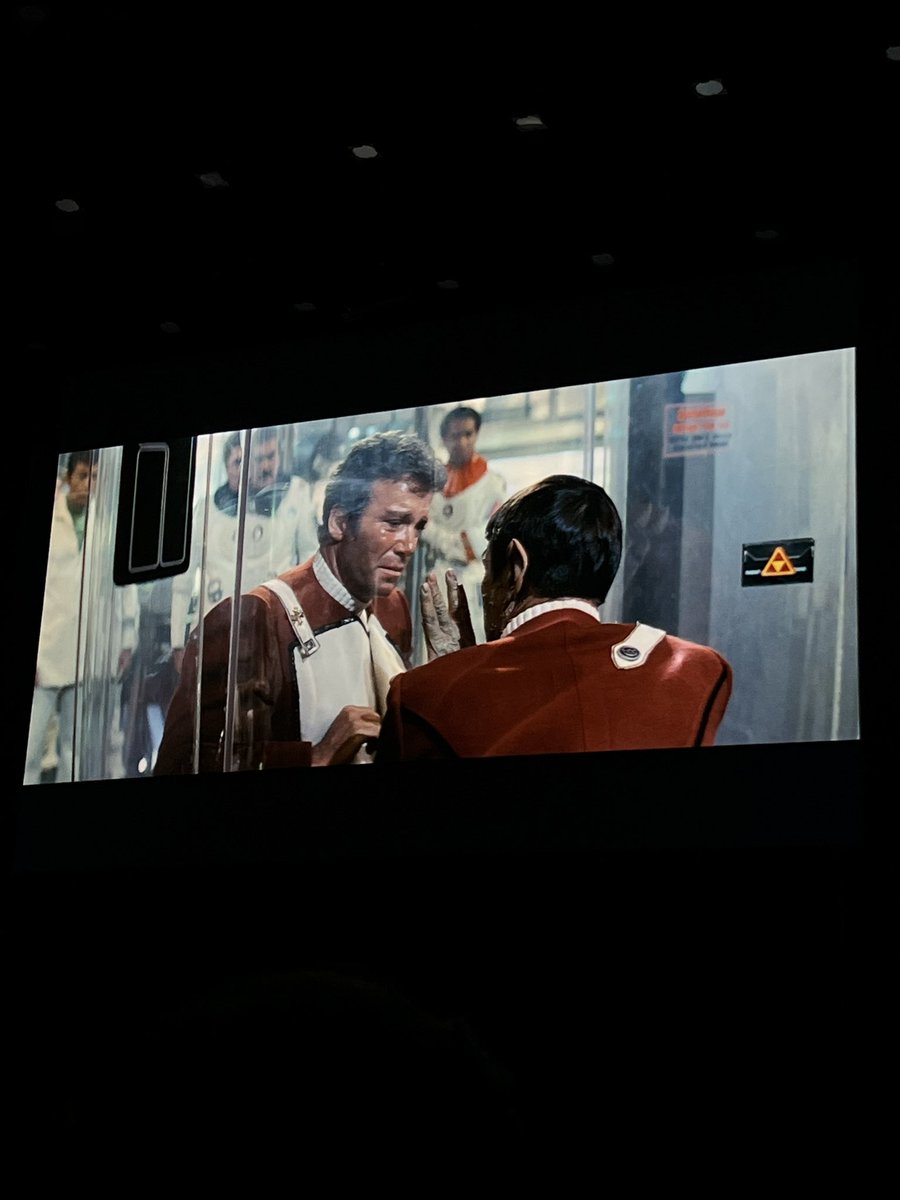 Katie_Classique's tweet image. When the Captain arrives in town - you report for duty 🖖🏻

Gracious thanks to @WilliamShatner for coming to Virginia and congratulations on receiving the keys to our city 🌆 

#startrek #wrathofkhan #livinglegend