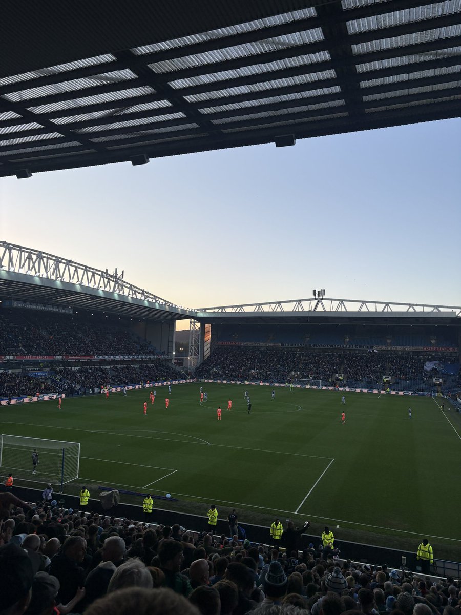 MissLowerPE's tweet photo. We are Premier League!!! #PUSB 😍💙 https://t.co/QrMv3ysuxP