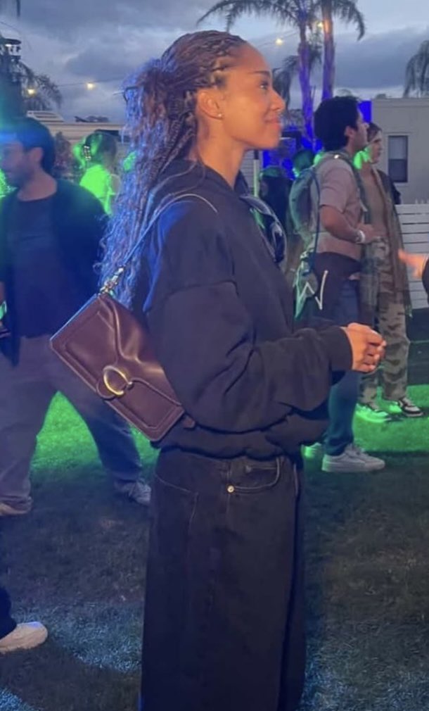 Savi ⁷ 🐈 chi day tweet media